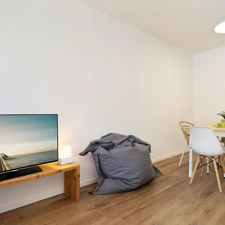 Waldstrasse 8 Blue Ocean *